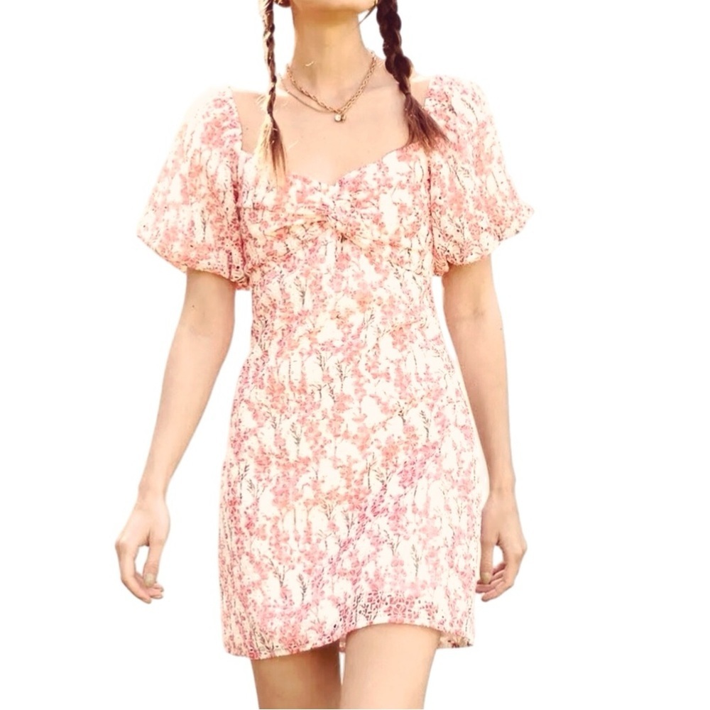 NWOT Adelyn Rae Colleen Floral Eyelet Puff Sleeve Mini Dress Size Small